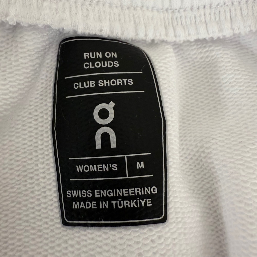 ON Cloud Club Shorts Womens Medium White Pockets Running 1W10740069 NEW - Picture 4 of 10